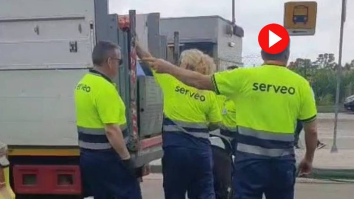 Operativo policial en la T1 del aeropuerto de Barcelona contra la venta ambulante de comida