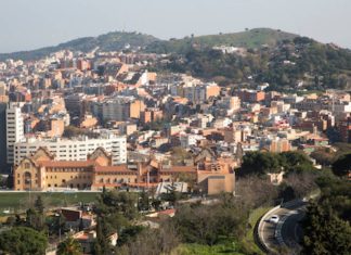 Problemas de convivencia en la Teixonera: cucarachas y un escape de agua Problemas de convivencia en la Teixonera: cucarachas y un escape de agua