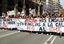 Protesta en Barcelona contra el ERE de Nissan que afecta a 211 trabajadores Protesta en Barcelona contra el ERE de Nissan que afecta a 211 trabajadores