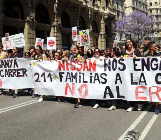 Protesta en Barcelona contra el ERE de Nissan que afecta a 211 trabajadores Protesta en Barcelona contra el ERE de Nissan que afecta a 211 trabajadores