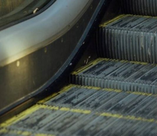 Renovación de las escaleras mecánicas del carrer de Roma en Sarrià-Sant Gervasi Renovación de las escaleras mecánicas del carrer de Roma en Sarrià-Sant Gervasi