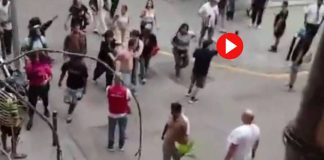 Un robo en el Raval de Barcelona termina con el ladrón apaleado y detenido Un robo en el Raval de Barcelona termina con el ladrón apaleado y detenido