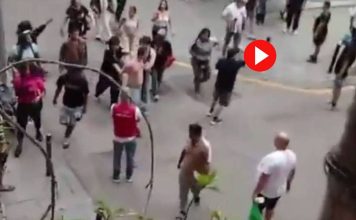 Un robo en el Raval de Barcelona termina con el ladrón apaleado y detenido Un robo en el Raval de Barcelona termina con el ladrón apaleado y detenido