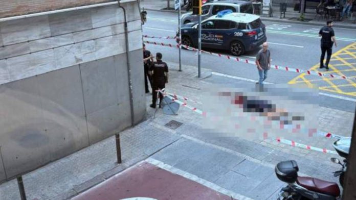 Un tiroteo mortal en la calle Balmes de Barcelona activa un amplio dispositivo policial