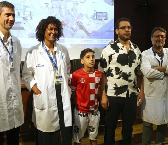 Vall d’Hebron realiza la primera cirugía pediátrica con un robot de una sola incisión Vall d’Hebron realiza en Europa la primera cirugía pediátrica con un robot de una sola incisión
