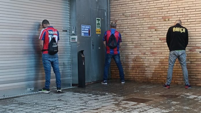 incivisme-aficionats-camp-nou-160626-1536x864