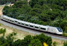 AVE Barcelona-Madrid restablecido tras un incendio en Tarragona que obligó a interrumpir la circulación AVE Barcelona-Madrid restablecido tras un incendio en Tarragona que obligó a interrumpir la circulación