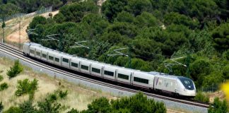 AVE Barcelona-Madrid restablecido tras un incendio en Tarragona que obligó a interrumpir la circulación AVE Barcelona-Madrid restablecido tras un incendio en Tarragona que obligó a interrumpir la circulación