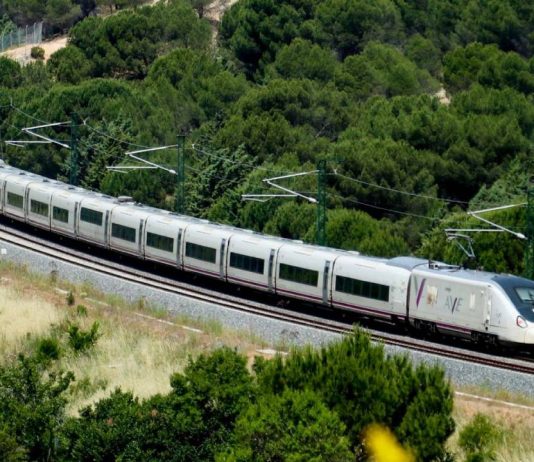 AVE Barcelona-Madrid restablecido tras un incendio en Tarragona que obligó a interrumpir la circulación AVE Barcelona-Madrid restablecido tras un incendio en Tarragona que obligó a interrumpir la circulación