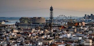Barcelona activa la fase de alerta por calor muy intenso ante el aumento de temperaturas Barcelona activa la fase de alerta por calor muy intenso ante el aumento de temperaturas