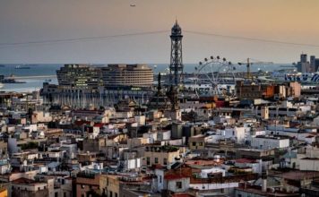 Barcelona activa la fase de alerta por calor muy intenso ante el aumento de temperaturas Barcelona activa la fase de alerta por calor muy intenso ante el aumento de temperaturas