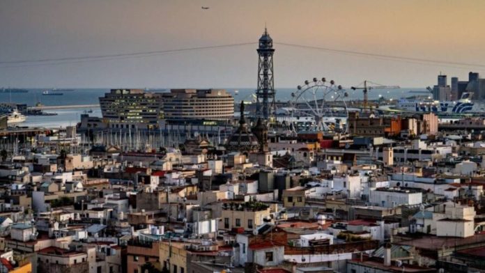 Barcelona activa la fase de alerta por calor muy intenso ante el aumento de temperaturas