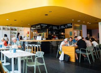 Barcelona amplía el programa Alimenta para reforzar la autonomía de las personas en situación de vulnerabilidad Barcelona amplía el programa Alimenta para reforzar la autonomía de las personas en situación de vulnerabilidad