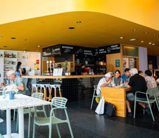 Barcelona amplía el programa Alimenta para reforzar la autonomía de las personas en situación de vulnerabilidad Barcelona amplía el programa Alimenta para reforzar la autonomía de las personas en situación de vulnerabilidad