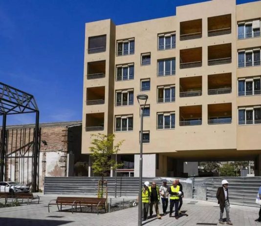 Barcelona entrega 42 viviendas de alquiler asequible en La Siberia, en el Poblenou Barcelona entrega 42 viviendas de alquiler asequible en La Siberia, en el Poblenou