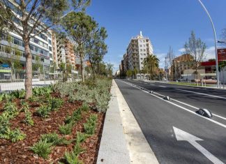 Barcelona inicia la fase final de la transformación de la avenida Meridiana con la pavimentación de la calzada Barcelona inicia la fase final de la transformación de la avenida Meridiana con la pavimentación de la calzada