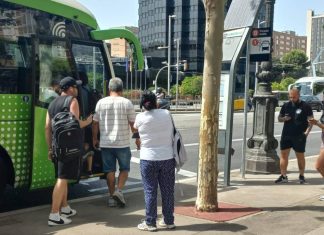 Barcelona reorganiza las paradas de bus interurbano de la Diagonal para mejorar la movilidad Barcelona reorganiza las paradas de bus interurbano de la Diagonal para mejorar la movilidad