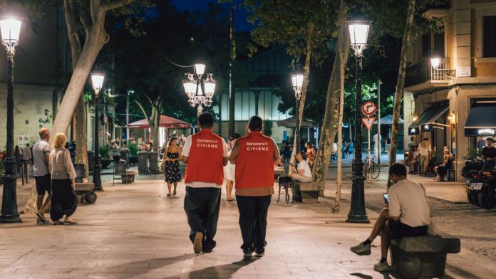 Ciutat Vella activa un plan integral para reducir el ruido en el Born
