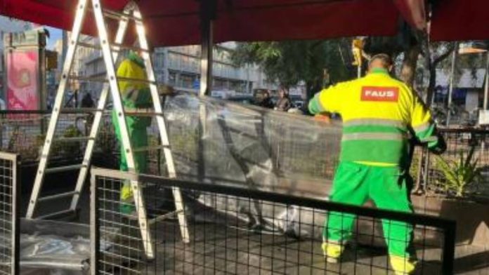 Ciutat Vella refuerza la inspección para combatir los incumplimientos reincidentes Ciutat Vella refuerza la inspección para combatir los incumplimientos reincidentes