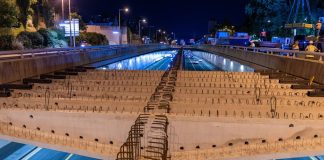 Comienzan a colocar las piezas del nuevo techo de la Ronda de Dalt Comienzan a colocar las piezas del nuevo techo de la Ronda de Dalt