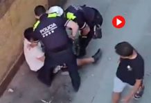 Detenido en el Raval por arrancar un colgante a una mujer que paseaba con su hija Detenido en el Raval por arrancar un colgante a una mujer que paseaba con su hija