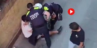 Detenido en el Raval por arrancar un colgante a una mujer que paseaba con su hija Detenido en el Raval por arrancar un colgante a una mujer que paseaba con su hija