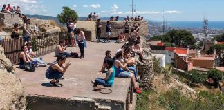 El Ayuntamiento impulsa más control en el Turó de la Rovira contra el incivismo El Ayuntamiento impulsa más control en el Turó de la Rovira contra el incivismo