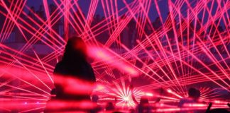El Laser Show regresa al Tibidabo para animar las noches de verano El Laser Show regresa al Tibidabo para animar las noches de verano