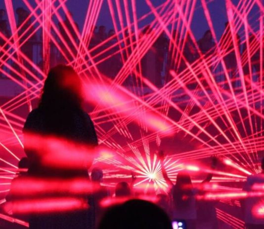 El Laser Show regresa al Tibidabo para animar las noches de verano El Laser Show regresa al Tibidabo para animar las noches de verano