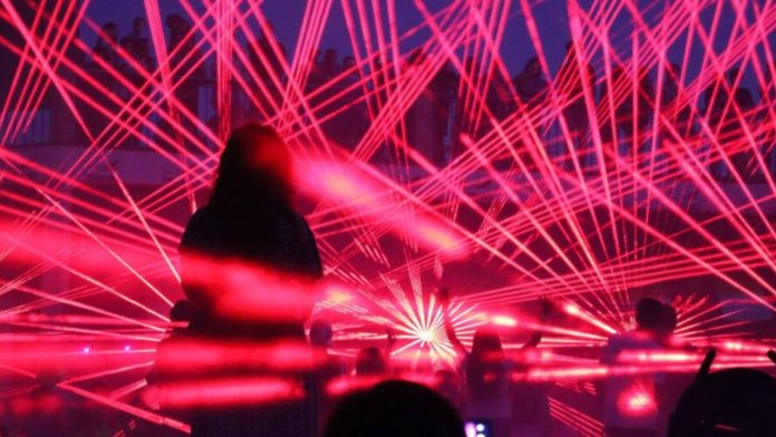 El Laser Show regresa al Tibidabo para animar las noches de verano El Laser Show regresa al Tibidabo para animar las noches de verano
