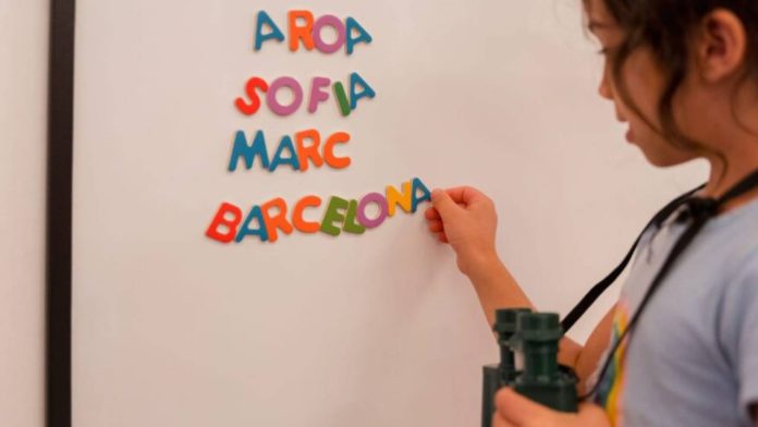 El catalán sigue presente en verano para 143 jóvenes de las Aulas de Acogida Accelerada El catalán sigue presente en verano para 143 jóvenes de las Aulas de Acogida Accelerada