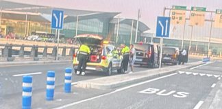 Élite Taxi avisa de movilizaciones si no se frena el intrusismo en el aeropuerto de Barcelona Élite Taxi avisa de movilizaciones si no se frena el intrusismo en el aeropuerto de Barcelona