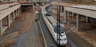 Retrasos en los trenes de alta velocidad entre Barcelona y Girona por un robo de cable Retrasos en los trenes de alta velocidad entre Barcelona y Girona por un robo de cable