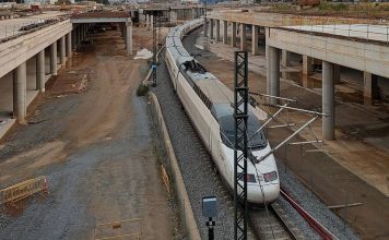 Retrasos en los trenes de alta velocidad entre Barcelona y Girona por un robo de cable Retrasos en los trenes de alta velocidad entre Barcelona y Girona por un robo de cable