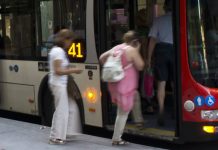 La Sindicatura de Barcelona pide a TMB medidas contra el ruido en el transporte público La Sindicatura de Barcelona pide a TMB medidas contra el ruido en el transporte público