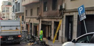 La quema de tres contenedores en el Guinardó reaviva el miedo entre los vecinos La quema de tres contenedores en el Guinardó reaviva el miedo entre los vecinos