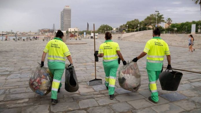 Los sindicatos reclaman nuevas medidas laborales ante el aumento del calor extremo Los sindicatos reclaman nuevas medidas laborales ante el aumento del calor extremo