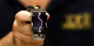 Luz verde al uso de las pistolas Taser por parte de la Guàrdia Urbana Luz verde al uso de las pistolas Taser por parte de la Guàrdia Urbana