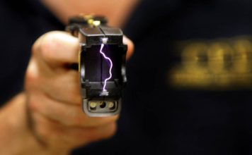 Luz verde al uso de las pistolas Taser por parte de la Guàrdia Urbana Luz verde al uso de las pistolas Taser por parte de la Guàrdia Urbana
