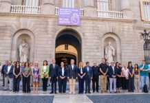Minuto de silencio en Barcelona por la víctima de violencia machista en Sant Martí Minuto de silencio en Barcelona por la víctima de violencia machista en Sant Martí
