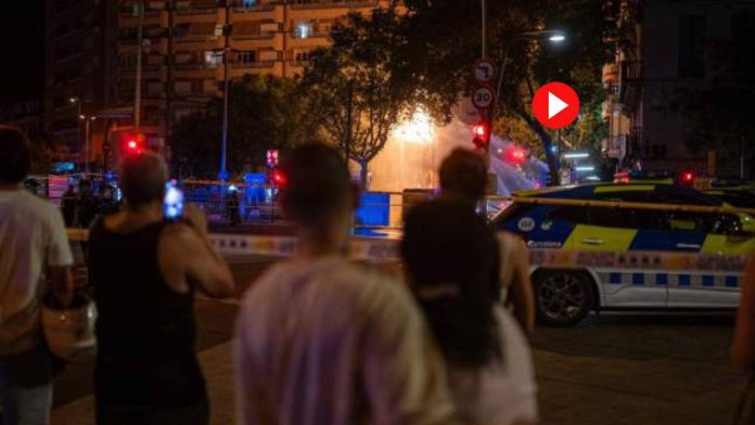 Ocho heridos por una explosión de gas en las obras del Metro de Sants Ocho heridos por una explosión de gas en las obras del Metro de Sants
