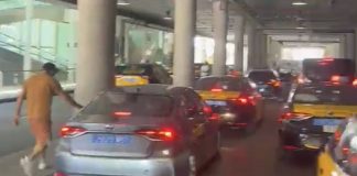 Élite Taxi denuncia el descontrol en el Aeropuerto de Barcelona y exige medidas urgentes