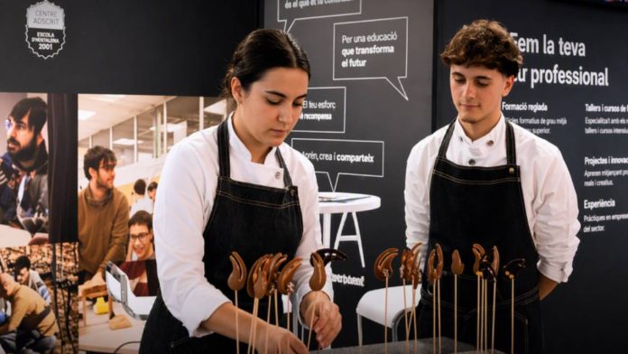 Barcelona Activa impulsa un programa de formación y empleo juvenil Barcelona Activa impulsa un programa de formación y empleo juvenil
