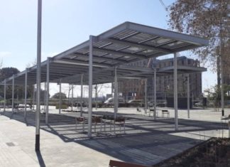 Barcelona activa una pérgola fotovoltaica en el Parque de las Trece Rosas Barcelona activa una pérgola fotovoltaica en el Parque de las Trece Rosas