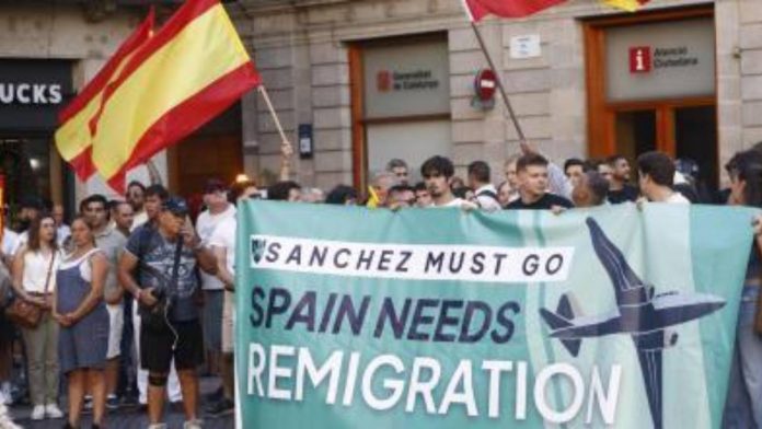 Barcelona llevará a Fiscalía los mensajes xenófobos de Save Europe Act