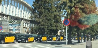 Caos en el puerto de Barcelona: taxis atrapados hasta 3 horas Caos en el puerto de Barcelona: taxis atrapados hasta 3 horas