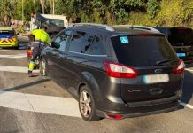Detenido un conductor en Barcelona por transporte ilegal de pasajeros y alcoholemia positiva Detenido un conductor en Barcelona por transporte ilegal de pasajeros y alcoholemia positiva