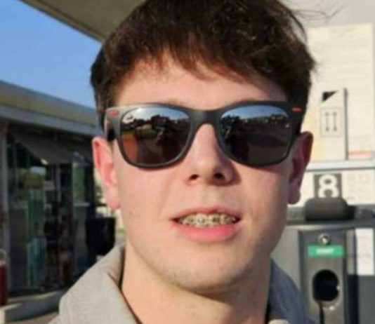 El joven italiano agredido en el Fòrum de Barcelona sigue en coma El joven italiano agredido en el Fòrum de Barcelona sigue en coma