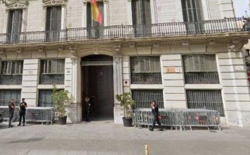El robo de un reloj de 60.000€ en Barcelona junto a la comisaria de Laietana termina con un detenido El robo de un reloj de 60.000€ en Barcelona junto a la comisaria de Laietana termina con un detenido