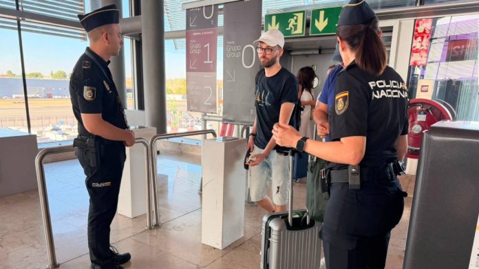 España activa controles fronterizos a viajeros procedentes de Italia